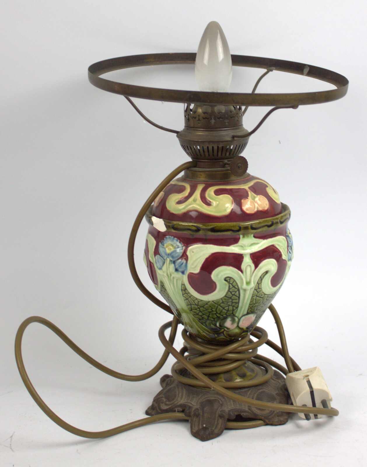 Jugendstil Tischlampe im Petroleum Stil mit Messingfuß, Majolika ...