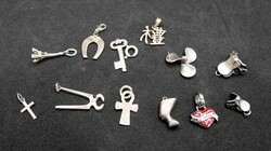 550.30: Schmuck, Ketten / Colliers / Anhänger