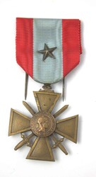 Kriegskreuz (Croix de Guerre) 1914-1915 mit Band und Nadeln ...
