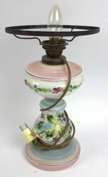 Tischlampe im Petroleum Stil, Milchglas mit floralem Dekor, ohne ...