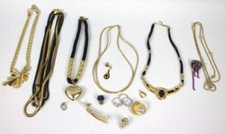 550.70: Jewelry, Lots