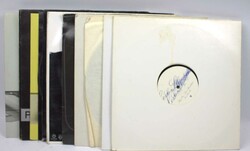 Lot Schallplatten aus AuflösungAutomatically generated translation ...
