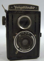 Voigtländer Kamera "Brilliant" mit GebrauchsspurenAutomatically ...
