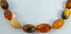 Beautiful single-knotted amber necklace. Length approx. 40 cm