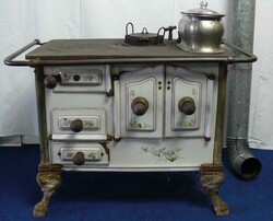 antiker Kinder Küchenherd, emailliert mit Schiffchen und alten ...