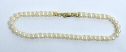 Pearl bracelet with 333 yellow gold clasp. Length approx. 18 cm