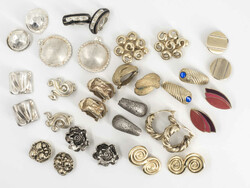 16 Paar Vintage-Ohrclips aus den 1960er–1980er Jahren aus Sammlung. ...