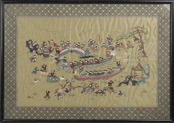 chinesische Seidenstickerei "100 Jungen in Drachenbooten" es zeigt ...