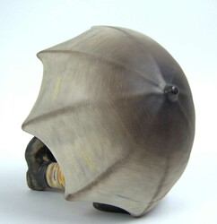 Hummel/ Goebel Figur "Geborgen Junge". Höhe: ca. 14 cm, aus ...