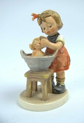 Hummel/Goebel Figur "Puppenbad", Modell Nr. 319, Goebel W.Germany. ...