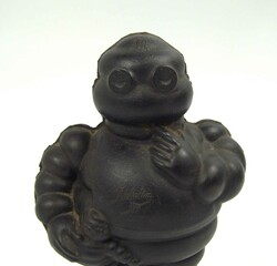 "Michelin Männchen" schwarze Bibendum Figur, 50/60er Jahre. ...