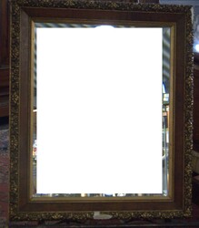 Spiegel im Rahmen, goldfarben und Holz. Maße: Höhe ca. 68 cm, ...