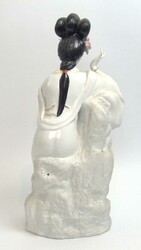 Chinesische Porzellanfigur "Geisha mit Blume", Höhe ca. 40 ...