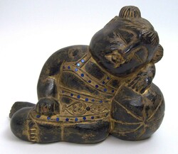 Ganesha- oder Buddha Statue im asiatischem Stil aus Holz. Schwarz mit ...