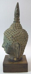 Buddha Kopf Skulptur im thailändischen Stil gefretigt, typische ...