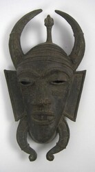 Maskenartige Skulptur "Benin - Bronze" Typischerweise aus Messing ...