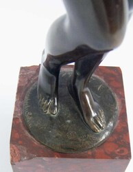 Victor Heinrich Seifert (1870-1953) Bronze Skulptur "Die Trinkende" ...