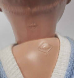 Schildkröt- Puppe, am Kopf und Körper gemarkt Schildkröt in einer ...