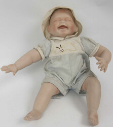 Porzellanpuppe von Kathy Barry-Hippensteel. "Tickles", Jungenpuppe in ...