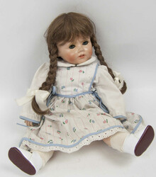 Wernicke-Puppe mit Schlafaugen. Am Körper gemarkt mit „Wernicke 46 ...