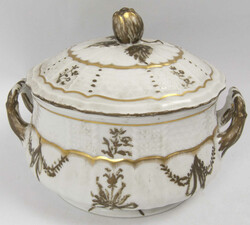 Kleine Porzellan-Suppenterrine mit Goldmalerei (wohl private ...
