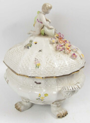 Porzellanterrine mit Plutto- Aufsatz und Füllhorn. Blaue ...