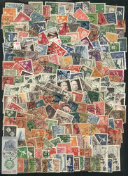 Many hundreds used stamps (possibly more than 1000!!) of all periods, ...