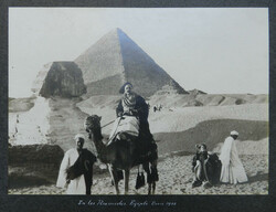 ALBUM WITH ORIGINAL PHOTOGRAPHS of an Argentine person who travelled ...