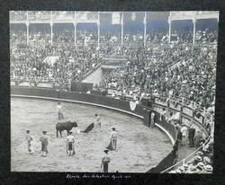 ALBUM WITH ORIGINAL PHOTOGRAPHS of an Argentine person who travelled ...