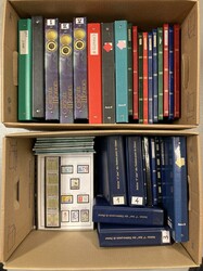 2565: フランス - Collections