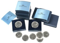 100 kr Nobel 2001. 15 stk. Hver mynt er på 33,6 g .925 sølv. Totalt ...