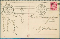 DRAMMEN. Jernbanetorget Strømsø med folk og hester med vogner (Oppi ...