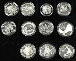 FN-samlingen. Den offisielle samlingen med minnemynter i sølv: De ...