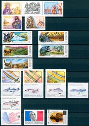 ARGENTINA. En samling med noen dubletter til 1990 over 103 sider