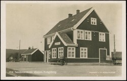 SANDSVÆRMOEN stasjon, Kongsberg. Nærbilde selve stasjonsbygningen ...