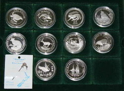 TIERE: Kassette mit 10 Münzen mit Zertifikaten, "Bedrohte Tierwelt", ...