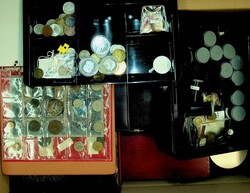 Nachlasskarton mit div. Alben, Kassetten, Kisten und Koffern etc. mit ...