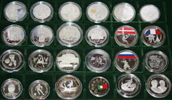 Nachlassposten in 6 Kassetten und Album mit Münzen und Medaillen, ...