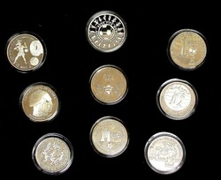 FUSSBALL WM 2006: Kassette mit 18 Silbermünzen aus aller Welt mit ...