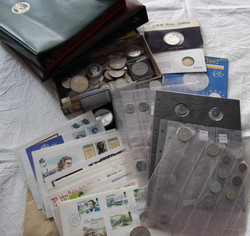 100.80.30: Multiple Lots - Coins - World Coins