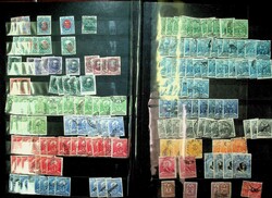 PERU, 1874-1995, 2 Steckbücher mit reichhaltigem, meist gest. ...