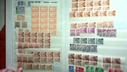 1871-2002, 4 Steckbücher und etliche Tüten mit umfangreichem, meist ...