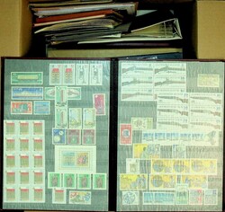 1878-2003, großer Karton, dabei 6 Alben / Steckbücher, Steckkarten, ...