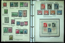 1918-78, 2 Ordner mit Marken und Blocks auf selbstgestalteten ...