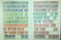 1918-2002, 5 dicke Steckbücher mit umfangreichem Dublettenbestand, ...