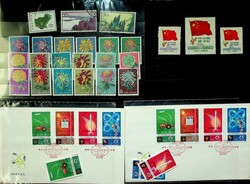 CHINA, 1950-79, Lot mit Marken und FDC, dabei u.a. FDC Nr. 1296-99 ...