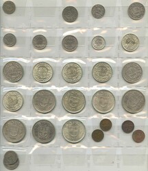 ca.1900-1980, großes Album mit Münzen aus aller Welt, meist Silber, ...