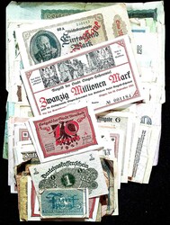 1918-23, Lot mit ca. 180 Geldscheinen, dabei Notgeld Singen je 14 x ...