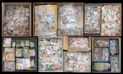 7350: Sammlungen und Posten Weltweit