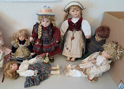 700.10: Dolls